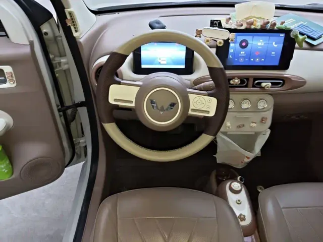 Wuling Hongguang Mini EV — Фото автомобиля 11