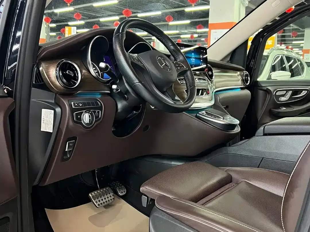 Mercedes-Benz Mercedes-Benz V-Class 2022 V 260 L Long Wheelbase Luxury Edition — Фото автомобиля 9