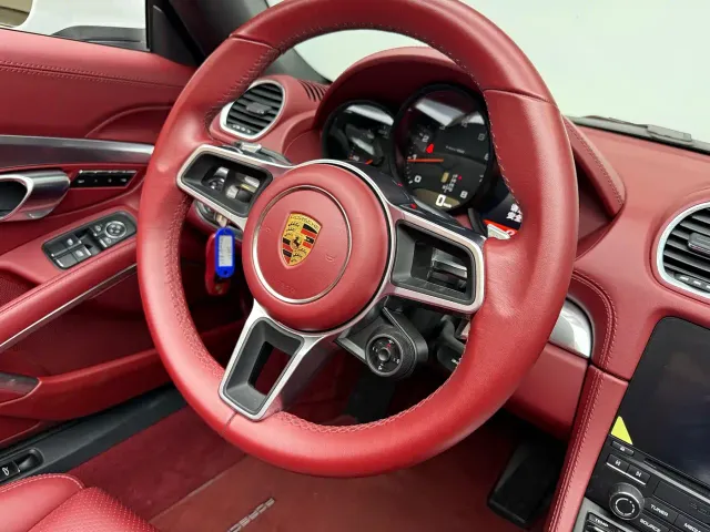 Porsche 718 — Фото автомобиля 6