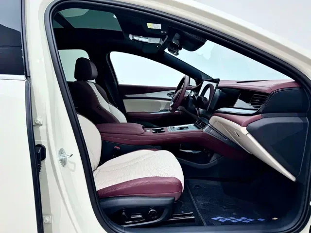 BYD Seal 07 DM-i — Фото автомобиля 13