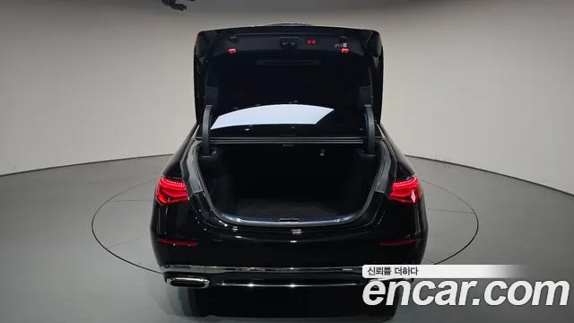 Mercedes-Benz S-Class — Фото автомобиля 30