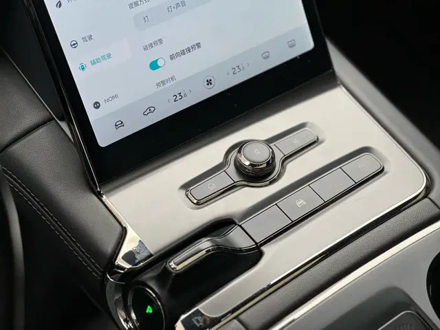 Nio EC6 — Фото автомобиля 7