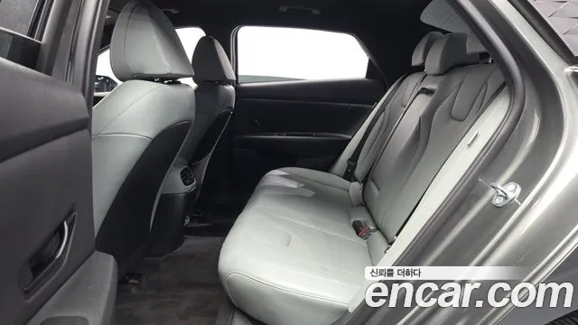 Hyundai AVANTE Новый Avante (CN7) — Фото автомобиля 11