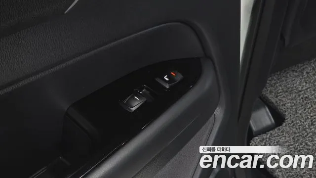 KG_Mobility_Ssangyong Rexton Новый Rexton Sport Khan Дизель 2.2 4WD — Фото автомобиля 28