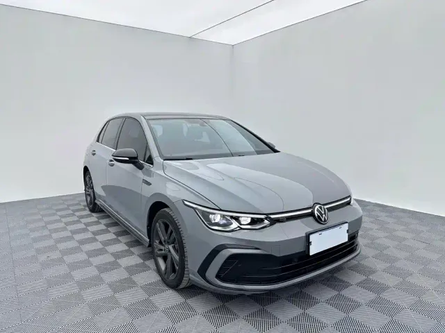 Volkswagen Golf — Фото автомобиля 3