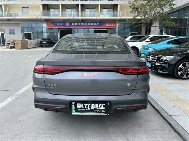 BYD Qin L — Фото автомобиля 8