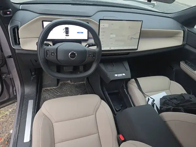 Volvo XC70 Plug-in Hybrid — Фото автомобиля 9