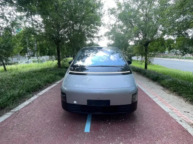Li Auto MEGA — Фото автомобиля 2