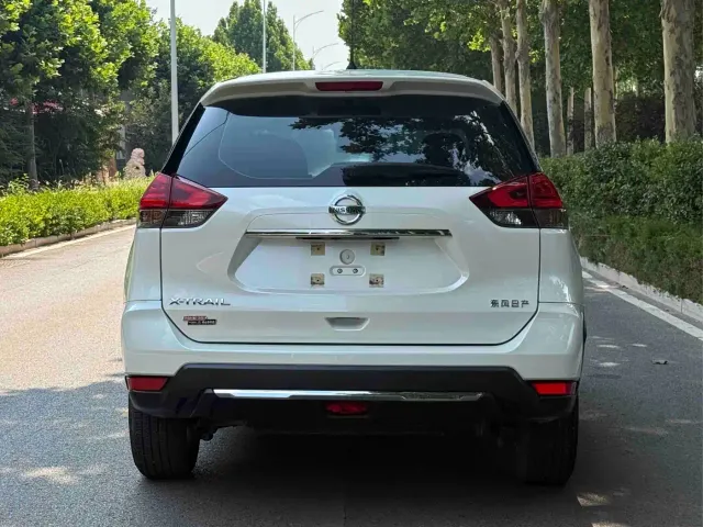 Nissan X-Trail — Фото автомобиля 7