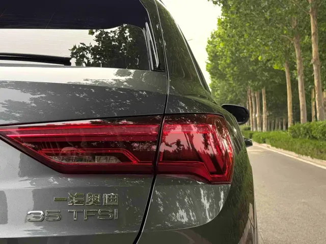 Audi Q3 — Фото автомобиля 13