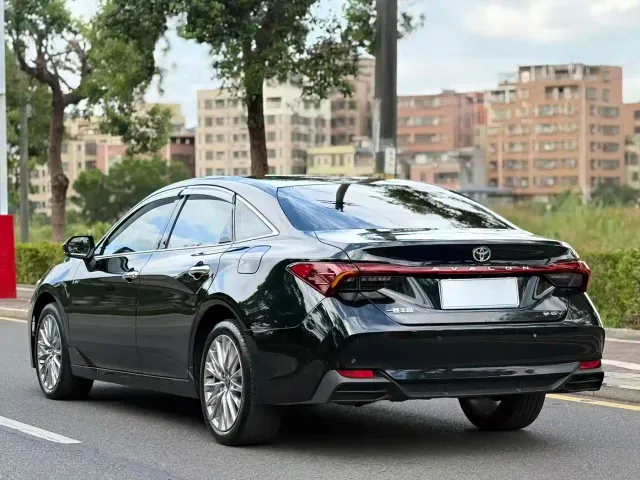 Toyota Avalon — Фото автомобиля 9