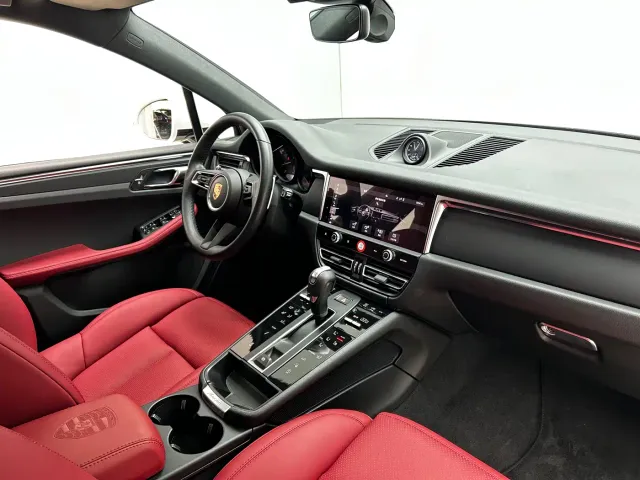 Porsche Macan — Фото автомобиля 21