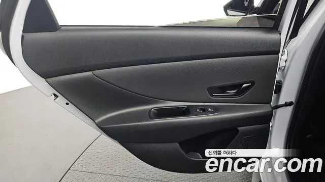 Hyundai AVANTE Новый Avante (CN7) — Фото автомобиля 24