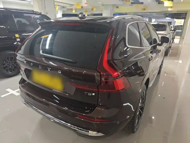 Volvo XC60 — Фото автомобиля 6