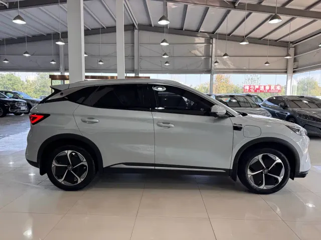 BYD Yuan PLUS — Фото автомобиля 3