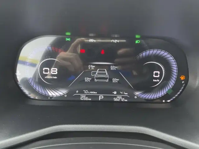 Geely Emgrand — Фото автомобиля 14