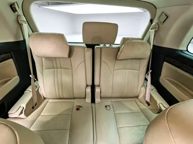 Toyota Alphard — Фото автомобиля 8