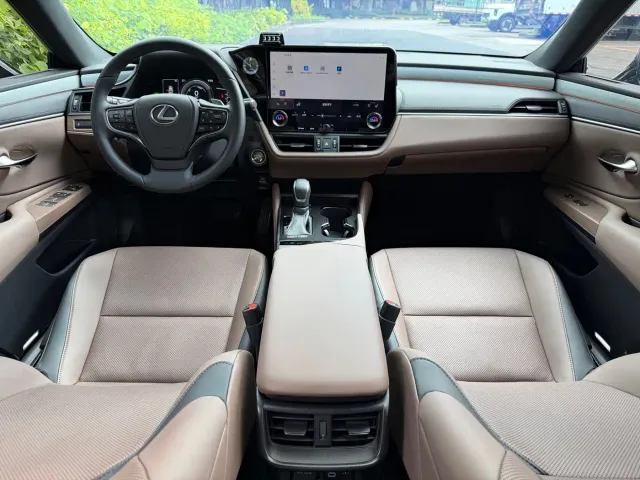 Lexus ES — Фото автомобиля 6