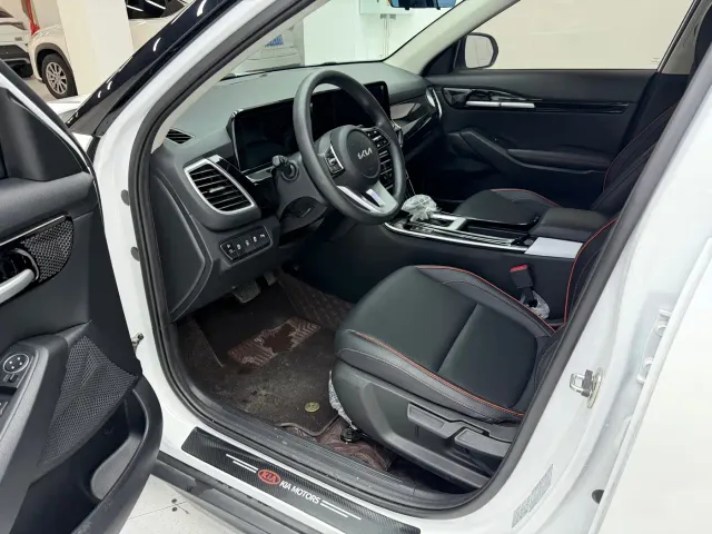Kia Seltos — Фото автомобиля 13