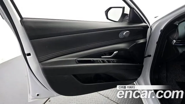 Hyundai AVANTE Новый Avante (CN7) — Фото автомобиля 21