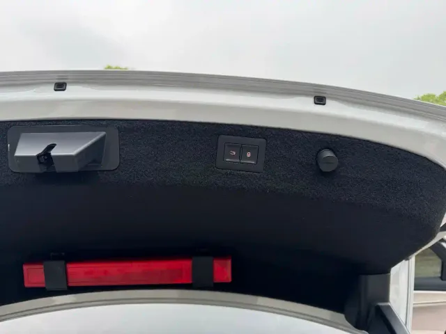 BYD Han 2025 DM-i Smart Drive Edition 125KM Elite — Фото автомобиля 23