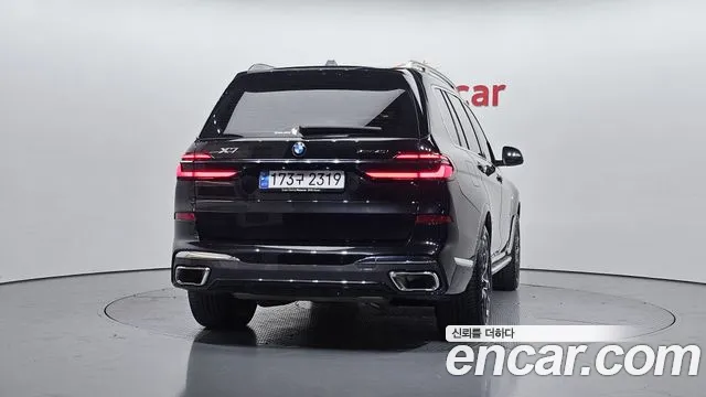 BMW X7 — Фото автомобиля 4