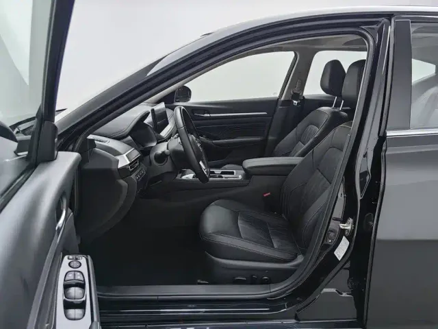 Nissan Teana — Фото автомобиля 10