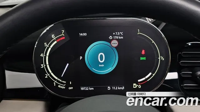Mini Cooper — Фото автомобиля 8