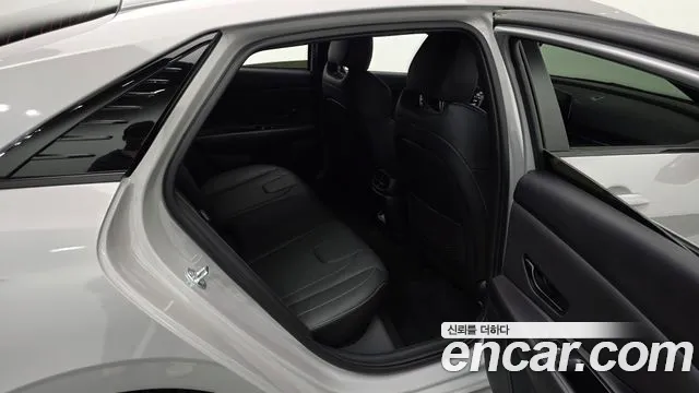 Hyundai Avante CN7 — Фото автомобиля 18