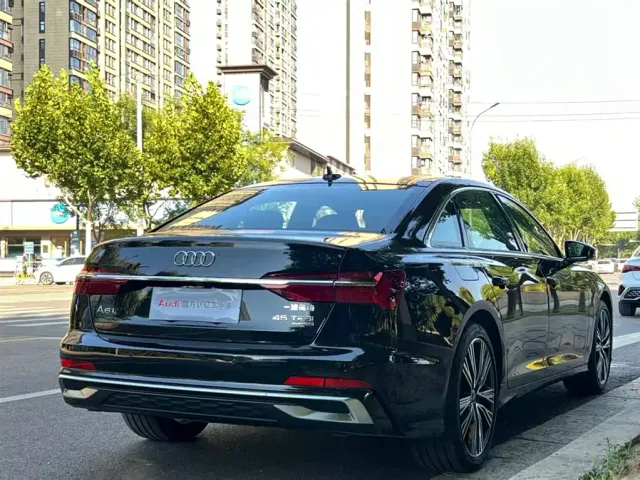 Audi A6L — Фото автомобиля 4