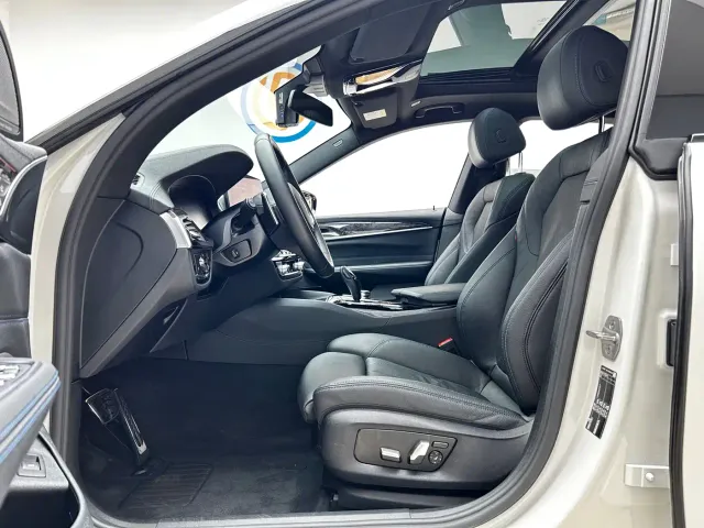 BMW 6 Series Gran Turismo — Фото автомобиля 11