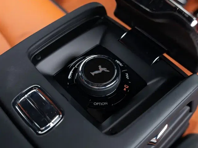 Rolls-Royce Ghost — Фото автомобиля 25
