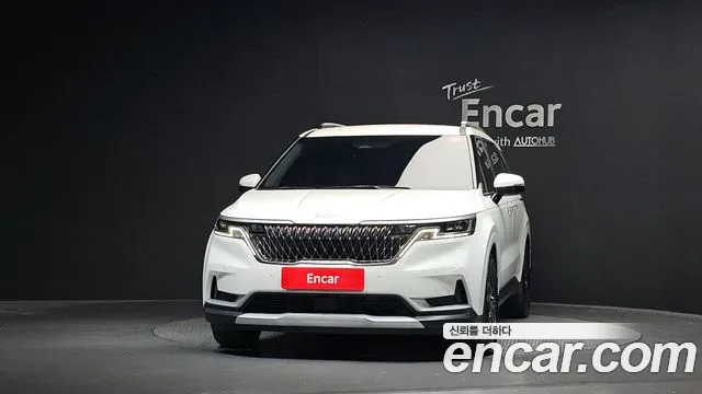 Kia Carnival Generation 4 — Фото автомобиля 3