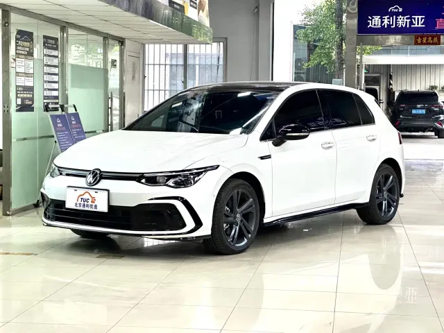 Фотография автомобиля — Volkswagen Golf