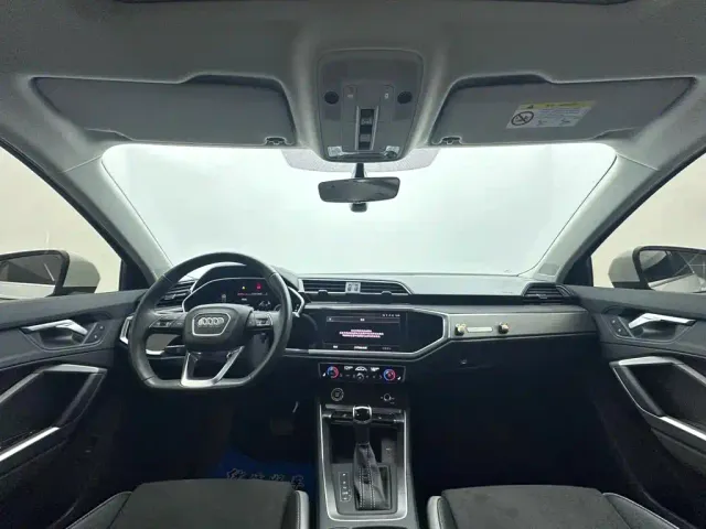 Audi Q3 — Фото автомобиля 10