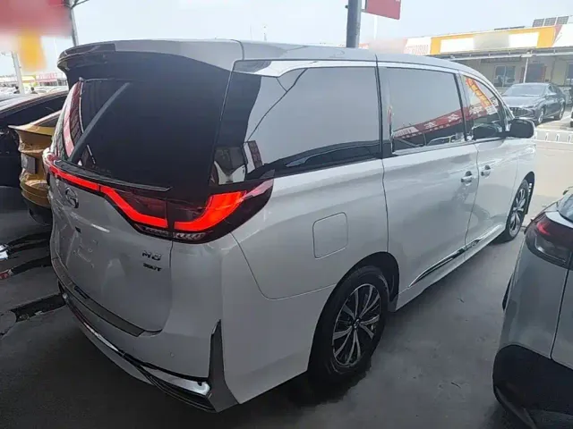 GAC Trumpchi M8 — Фото автомобиля 6