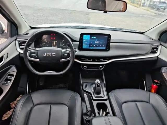 JMC Vigus 7 — Фото автомобиля 9