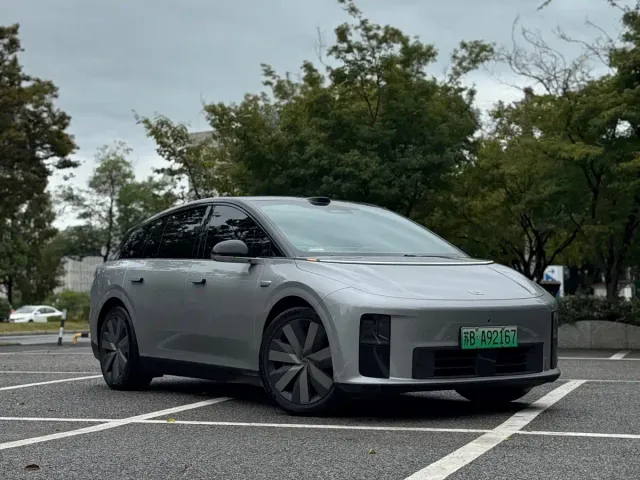 Li Auto i6 — Фото автомобиля 3