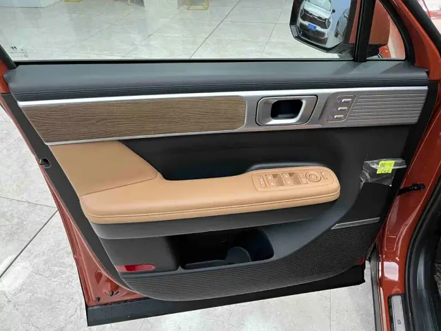 Hyundai Santa Fe — Фото автомобиля 16