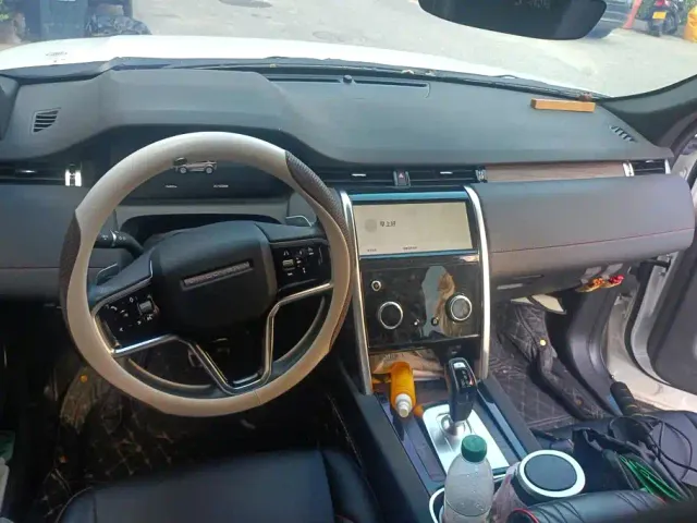 Land Rover Discovery Sport — Фото автомобиля 12