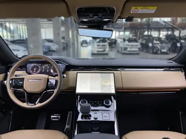Land Rover Range Rover Sport — Фото автомобиля 16