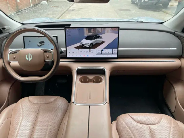 Leapmotor C11 — Фото автомобиля 6