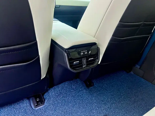 Toyota bZ5 — Фото автомобиля 26