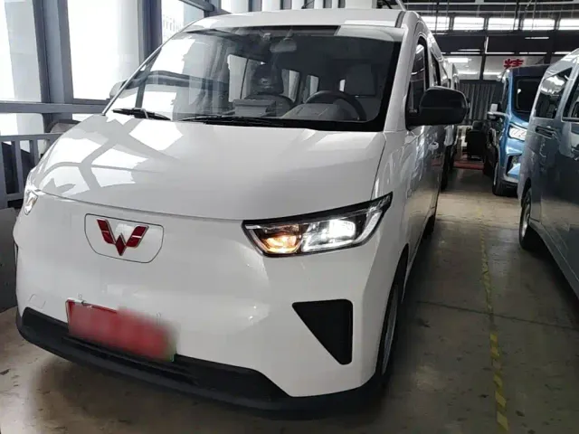 Wuling Yangguang — Фото автомобиля 2