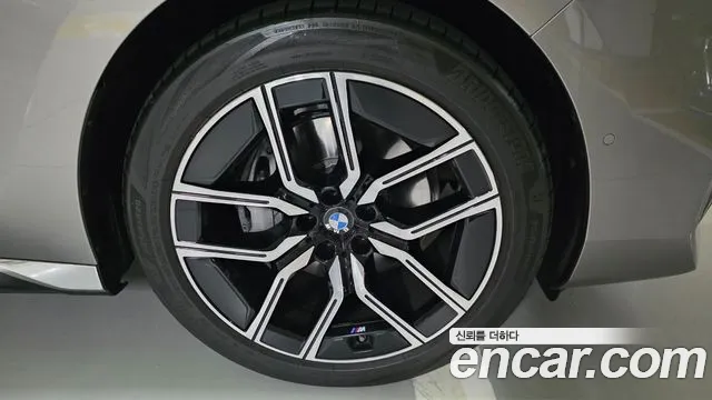 BMW 7 Series G70 — Фото автомобиля 19