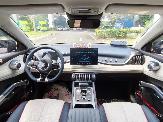 BYD Yuan PLUS — Фото автомобиля 22