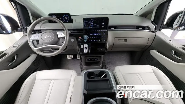 Hyundai Staria Staria 4WD Lounge 9 мест — Фото автомобиля 7