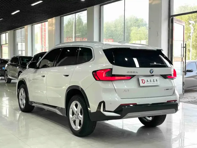 BMW X1 — Фото автомобиля 4