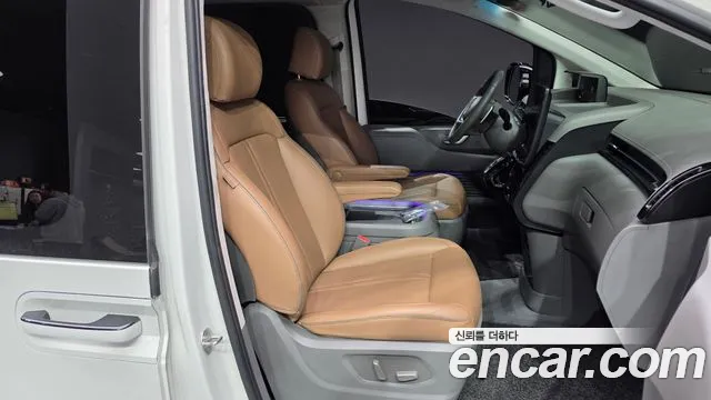 Hyundai Staria Staria Lounge 9 мест — Фото автомобиля 10