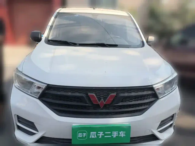 Wuling Hongguang — Фото автомобиля 2